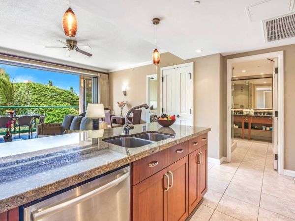 Maui Luxury Vacation Rental - 3-Bedroom Kaanapali Resort Tandem Suite