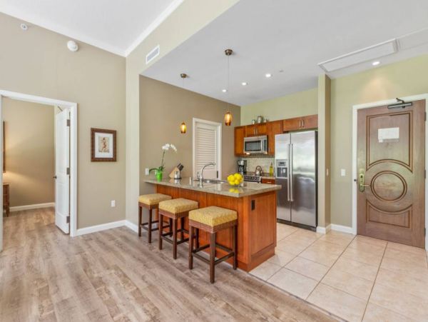 Gorgeous Ground Floor Resort Unit - Steps to Beach