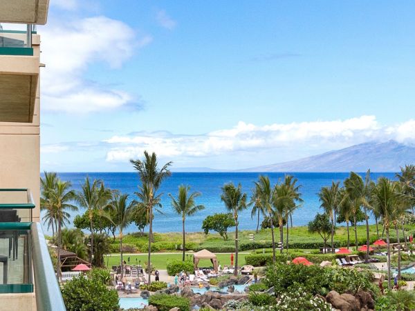 Luxury 4 bedroom Condo with Ocean View in Kaanapali