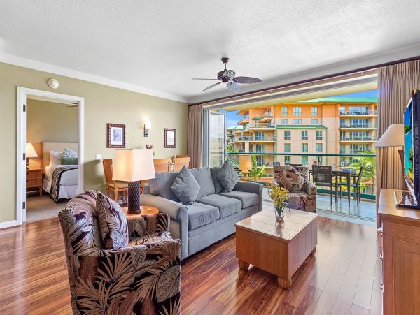 Luxury 4 bedroom Condo with Ocean View in Kaanapali