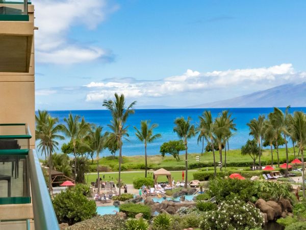 Luxury 4 bedroom Condo with Ocean View in Kaanapali