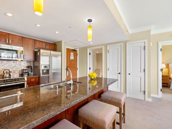 Luxury 4 bedroom Condo with Ocean View in Kaanapali