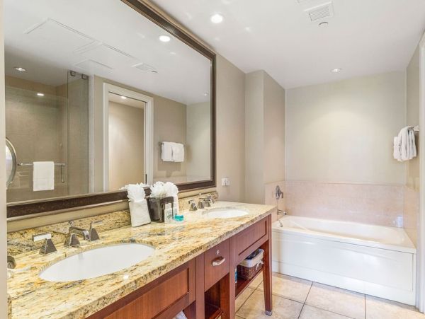 Luxury 4 bedroom Condo with Ocean View in Kaanapali