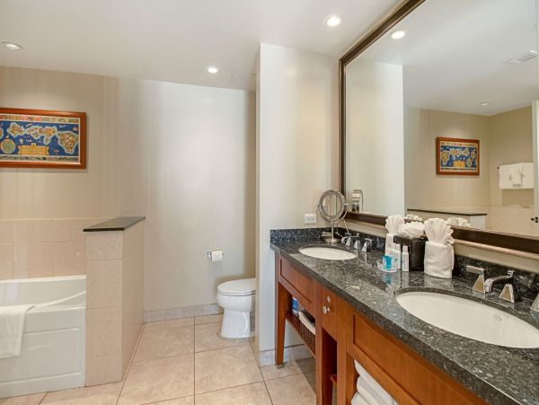 Maui Combined Accommodation Sleeps up to 10 Guests- Beach