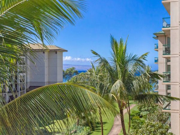 Maui Combined Accommodation Sleeps up to 10 Guests- Beach