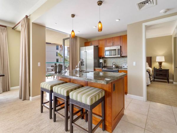 Maui Combined Accommodation Sleeps up to 10 Guests- Beach