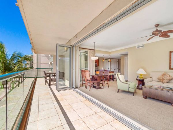 Maui Combined Accommodation Sleeps up to 10 Guests- Beach