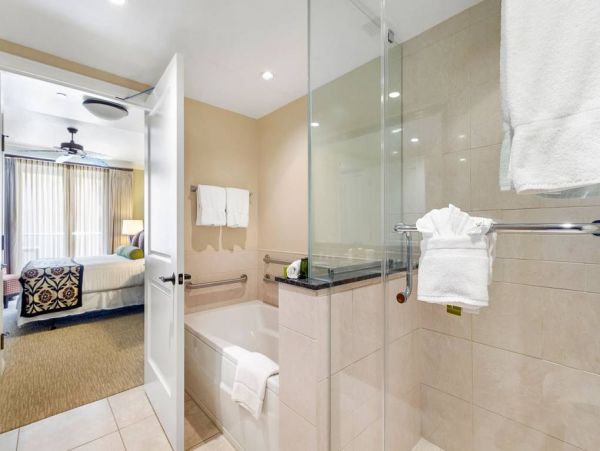 Maui Combined Accommodation Sleeps up to 10 Guests- Beach