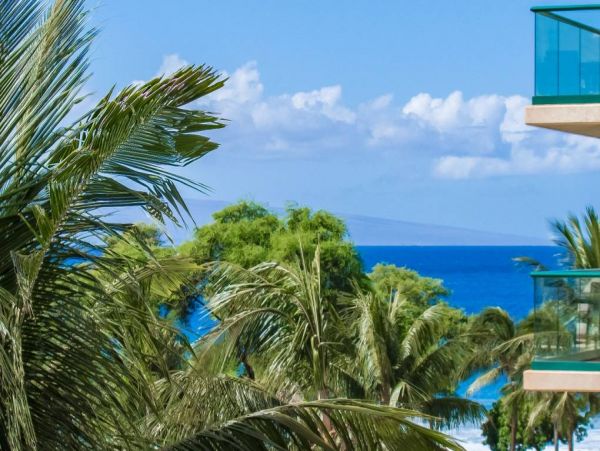 Maui Combined Accommodation Sleeps up to 10 Guests- Beach
