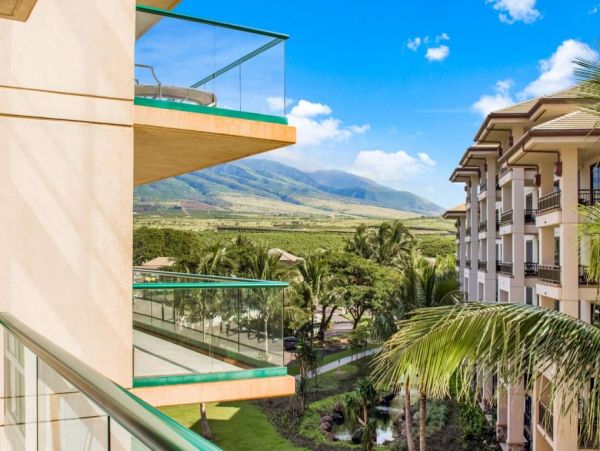 Maui Combined Accommodation Sleeps up to 10 Guests- Beach