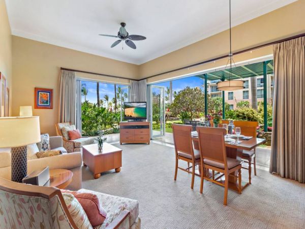Maui Luxury Beachfront Vacation Rental - 4-Bedroom Kaanapali Family Suite