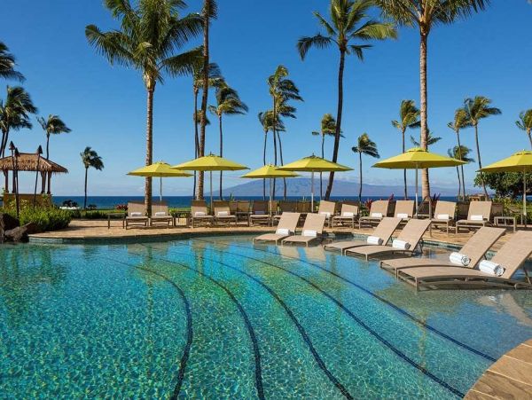 Beachfront 3 Bedroom Condo with Full Ocean View