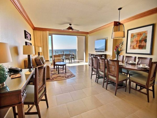 Beachfront 3 Bedroom Condo with Full Ocean View