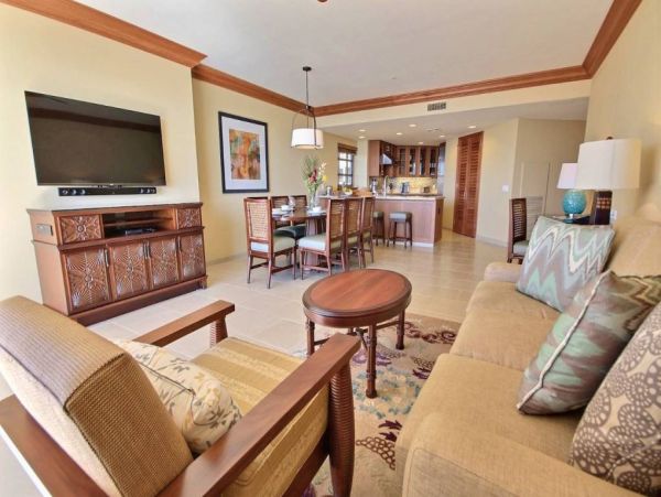 Beachfront 3 Bedroom Condo with Full Ocean View