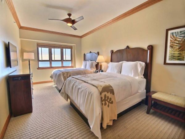 Beachfront 3 Bedroom Condo with Full Ocean View