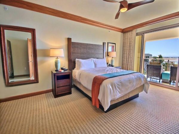 Beachfront 3 Bedroom Condo with Full Ocean View