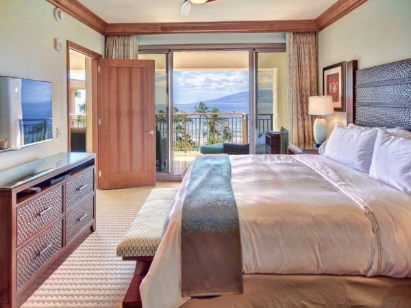 2 Bedroom Oceanfront in Kaanapali Residence Club
