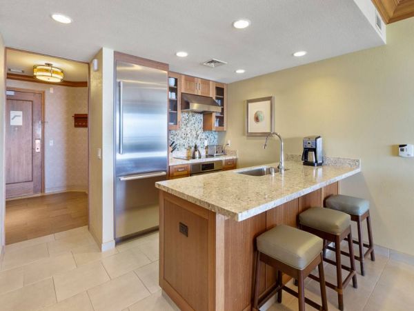 2 Bedroom Oceanfront in Kaanapali Residence Club
