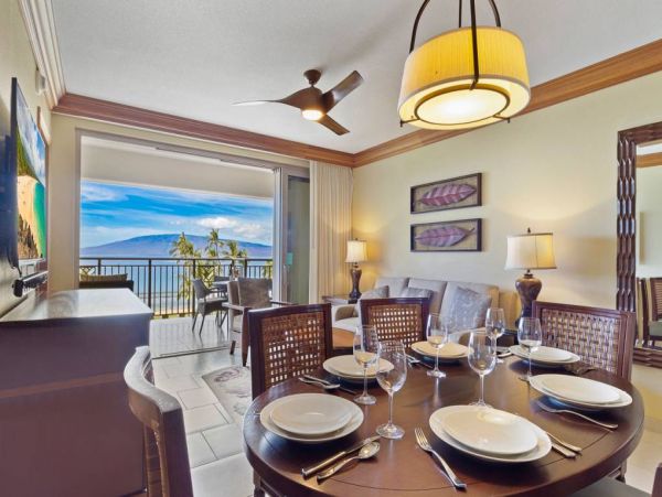 2 Bedroom Oceanfront in Kaanapali Residence Club