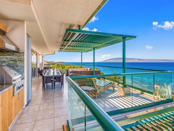 Three Bedroom Luxury Maui Penthouse- Views Views!