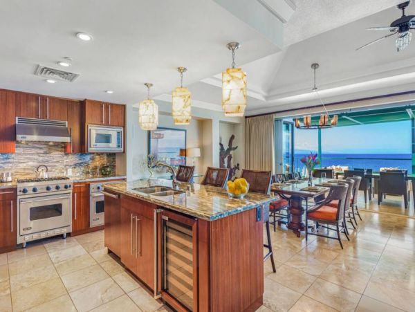 Three Bedroom Luxury Maui Penthouse- Views Views!