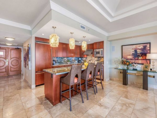 Three Bedroom Luxury Maui Penthouse- Views Views!