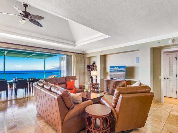 Three Bedroom Luxury Maui Penthouse- Views Views!