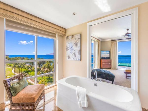 Three Bedroom Luxury Maui Penthouse- Views Views!