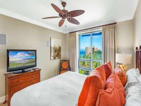 Three Bedroom Luxury Maui Penthouse- Views Views!