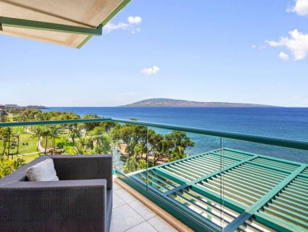 Three Bedroom Luxury Maui Penthouse- Views Views!