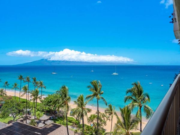 Maui Luxury One bedroom Condo Stunning Interior.