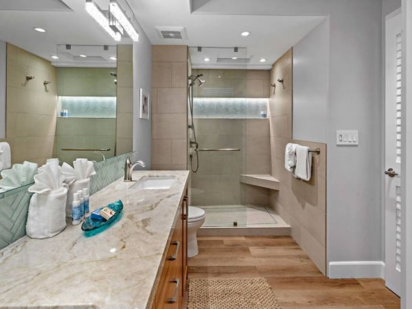 Maui Luxury One bedroom Condo Stunning Interior.