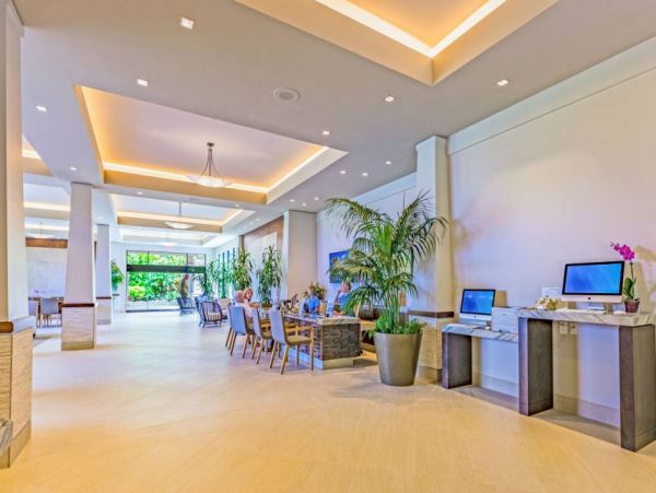 Maui Luxury One bedroom Condo Stunning Interior.