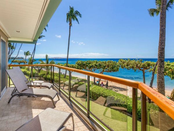 Beachfront  Maui  Three Bedroom Vacation Condo with Full Ocean Views