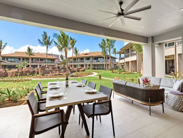 Lahaina 3 Bedroom Condo with Fitness Center Pool & Hot Tubs