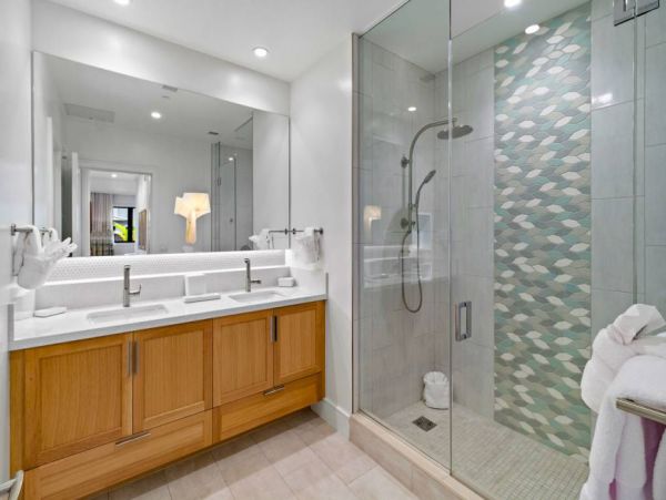 Maui Vacation Vacation Condo Sleeps Eight Guests