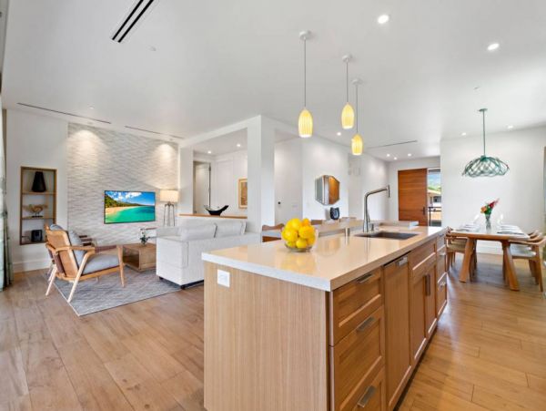 Luxurious 3 Bedroom Vacation Condo in Kaanapali On Beach