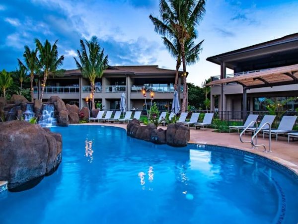 Luxury Residence in Kaanapali - 3 Bedroom Villa with Great Amenities