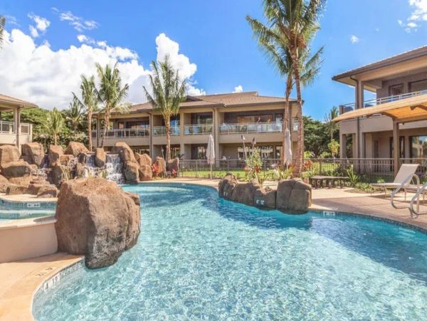 Luxury Residence in Kaanapali - 3 Bedroom Villa with Great Amenities