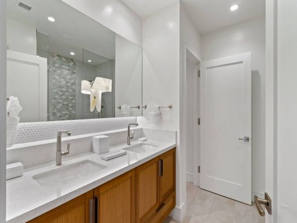 Luxury 3 Bedroom Condo in Kaanapali Sleeps 8