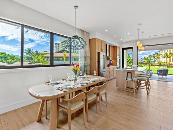 Elegant 3 Bedroom Vacation Condo with Great Views