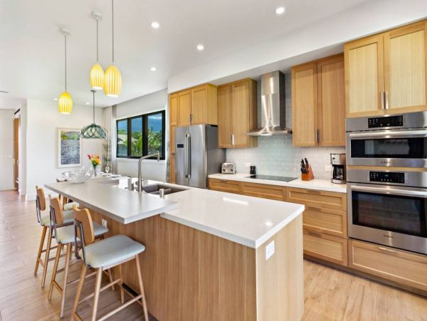 Elegant 3 Bedroom Vacation Condo with Great Views