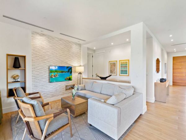 Elegant 3 Bedroom Vacation Condo with Great Views