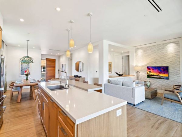 MAUI 3 BEDROOM/3BATHROOM LUXURIOUS CONDO