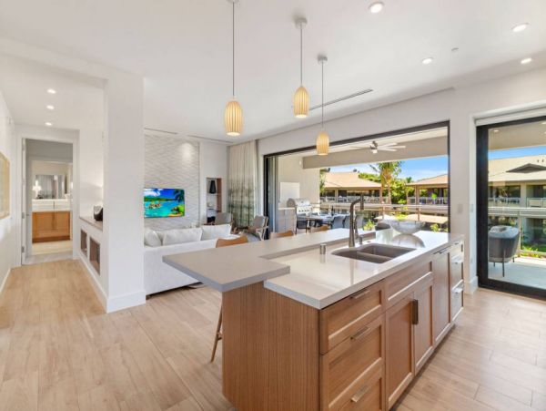 MAUI 3 BEDROOM/3BATHROOM LUXURIOUS CONDO