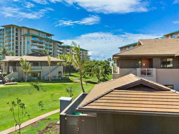MAUI 3 BEDROOM/3BATHROOM LUXURIOUS CONDO