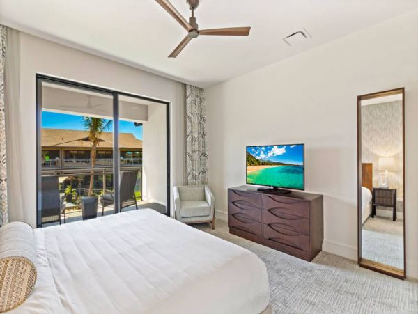 MAUI 3 BEDROOM/3BATHROOM LUXURIOUS CONDO