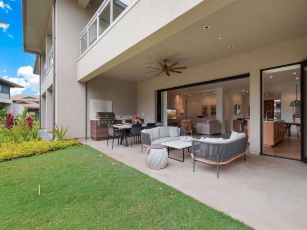 MAUI BEACHFRONT 3 BEDROOM/3BATH LUXURY