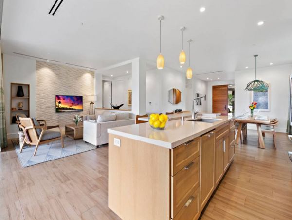 MAUI BEACHFRONT 3 BEDROOM/3BATH LUXURY
