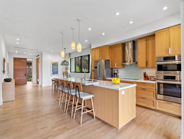 MAUI BEACHFRONT 3 BEDROOM/3BATH LUXURY